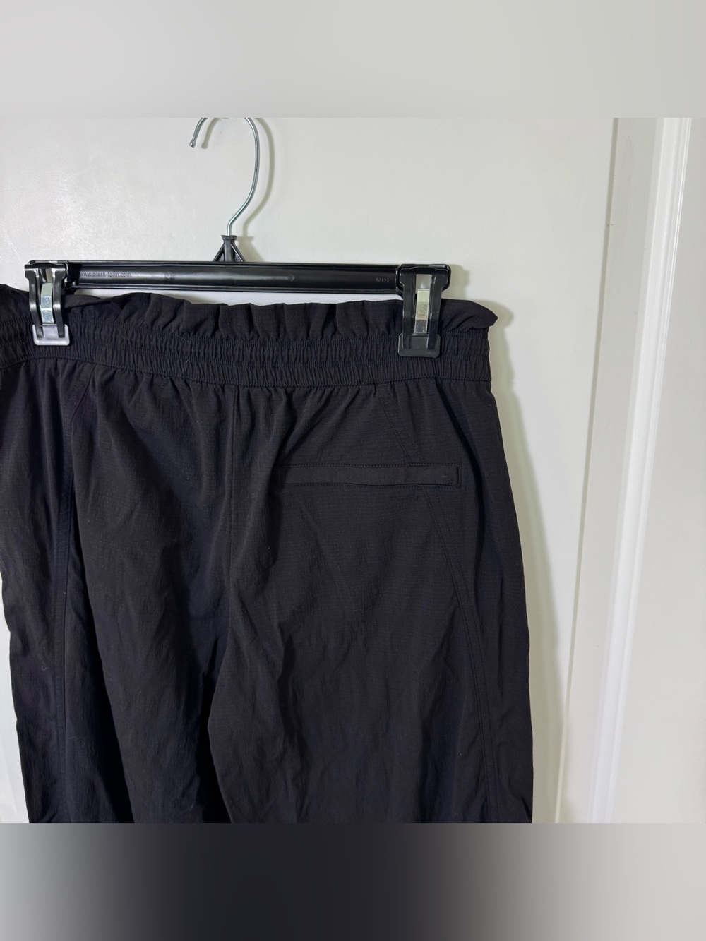 Athleta Trekkie High Rise Parachute Pant 6 - Picture 8 of 10